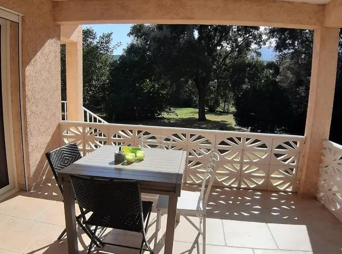 Maison Inseme Vakantiehuis